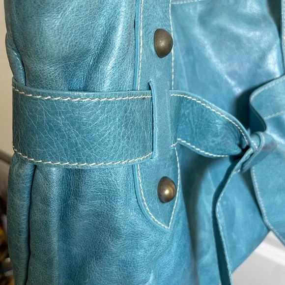 Teal Leather Bow-Front Shoulder Bag - Picture 10 of 10
